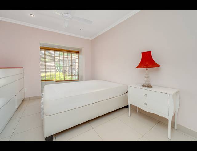 1 BEDROOM RETIREMENT UNIT FOR SALE IN BRYANSTON
